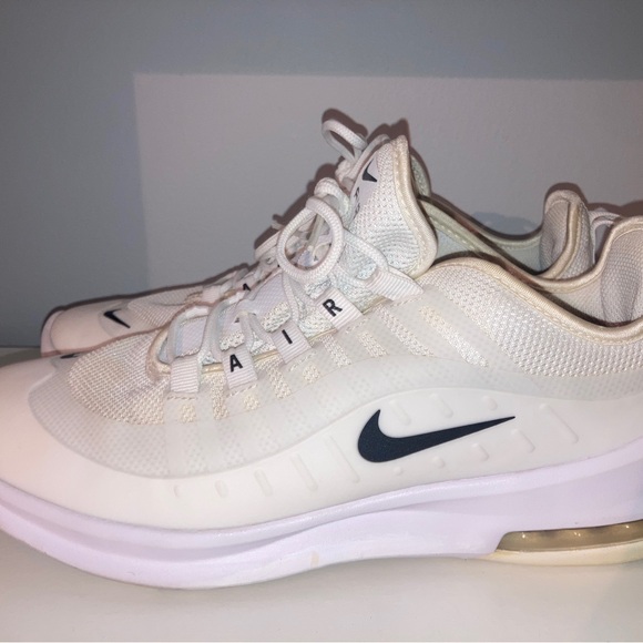 Nike Air Max Axis sneakers - Picture 3 of 8